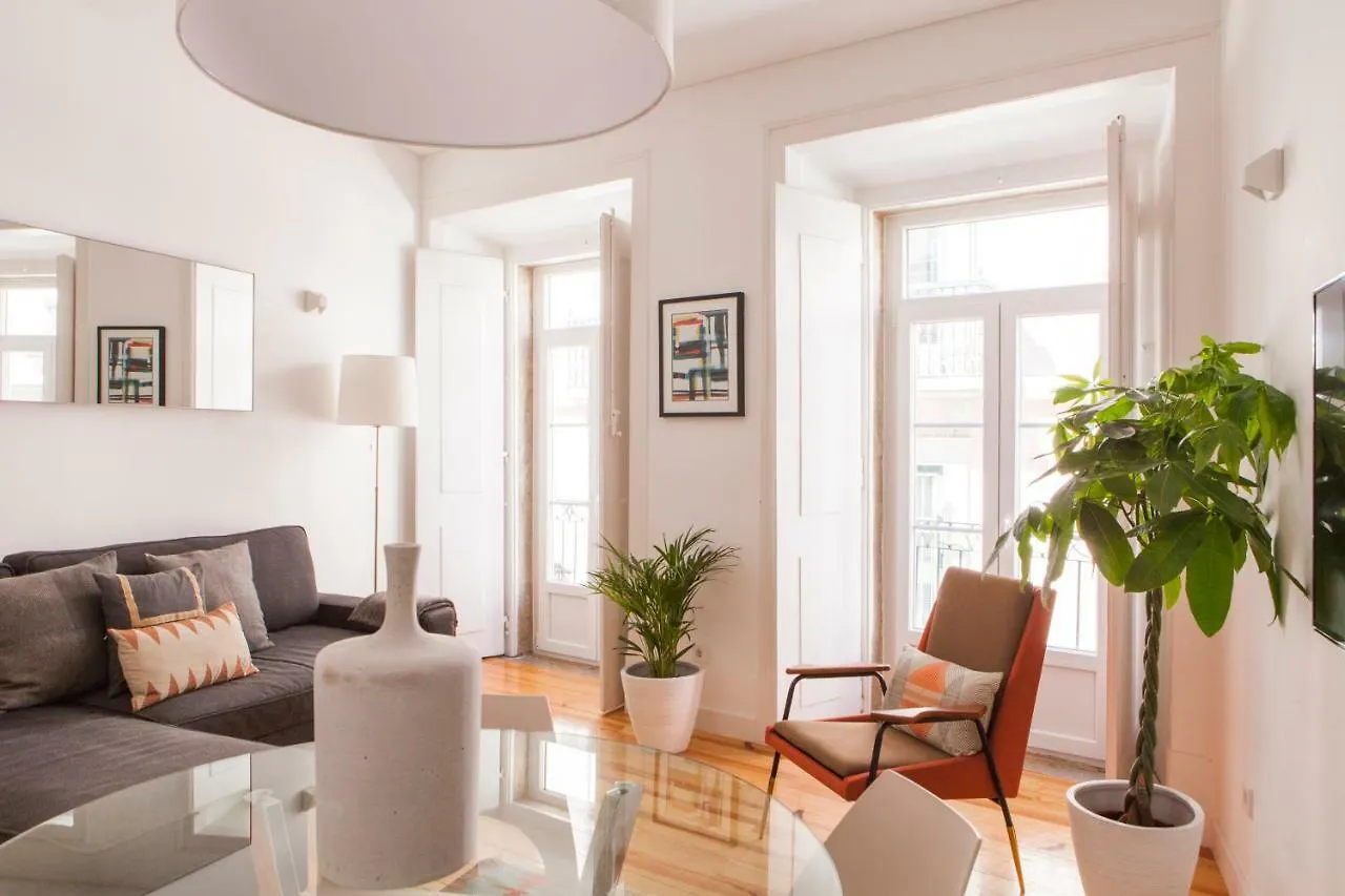 Cozy 1St Floor Flat Central Chiado District With Balconies And Ac 19Th Century Building Lisbon Apartment