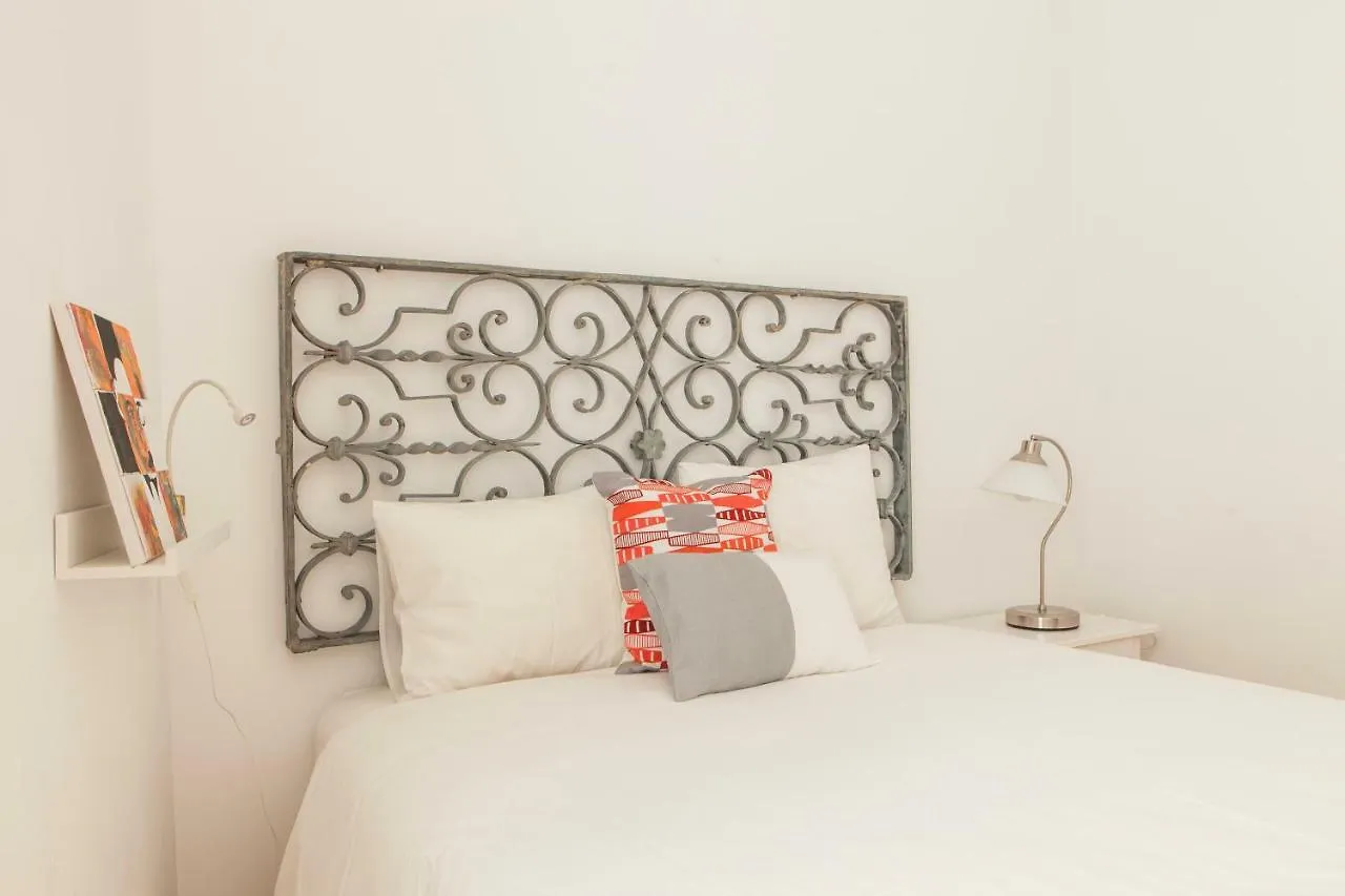 Cozy 1St Floor Flat Central Chiado District With Balconies And Ac 19Th Century Building Lisbon Apartment